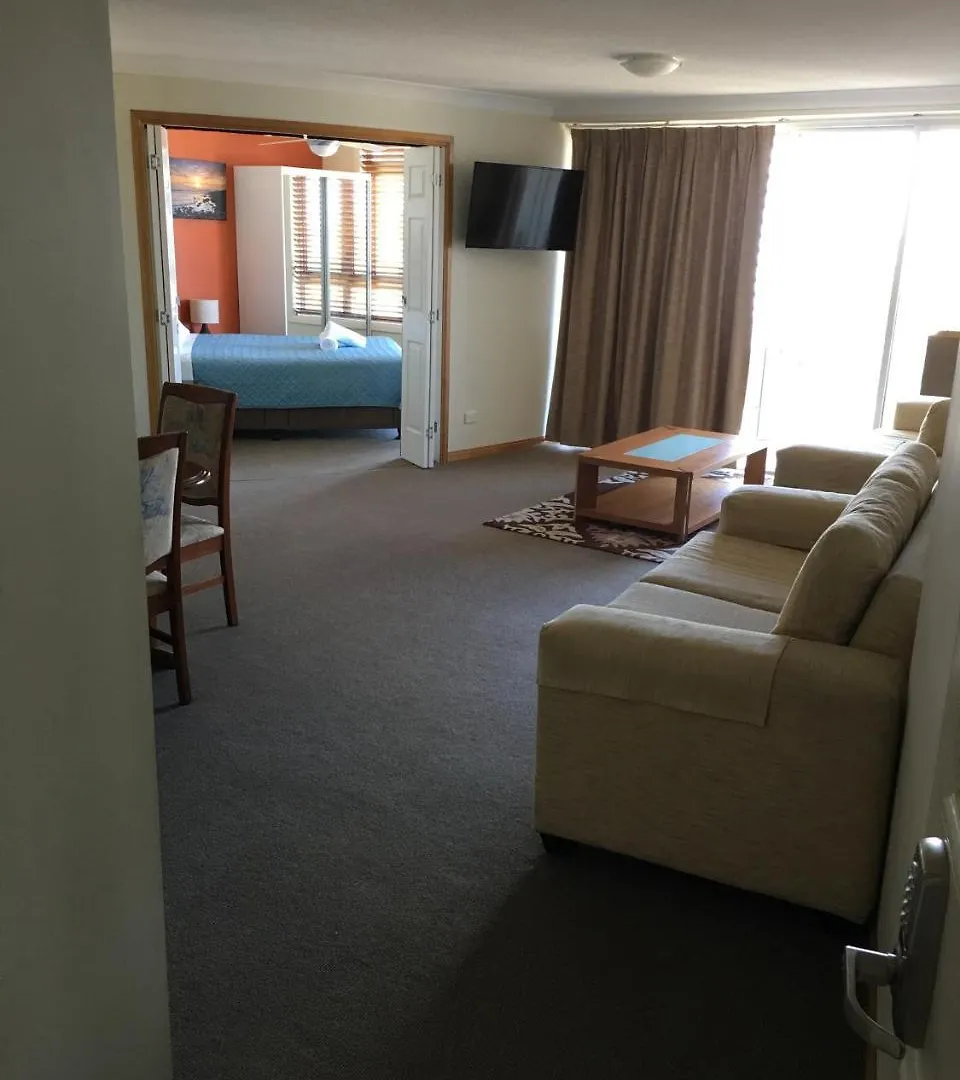 Bell Of Broadbeach Gold Coast 0*,